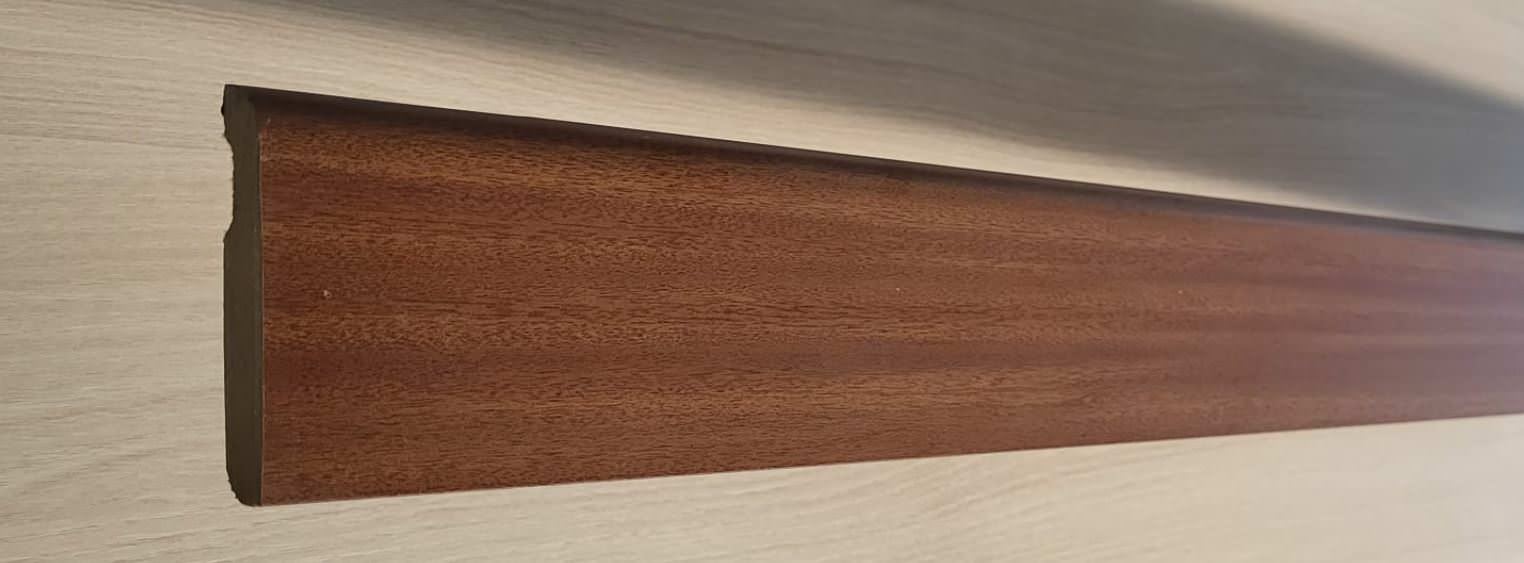 Caja Rodapie MDF MEL. Sapelly 2.43x90x16 ( 19.44 Mts lineales - 8 Uds )
