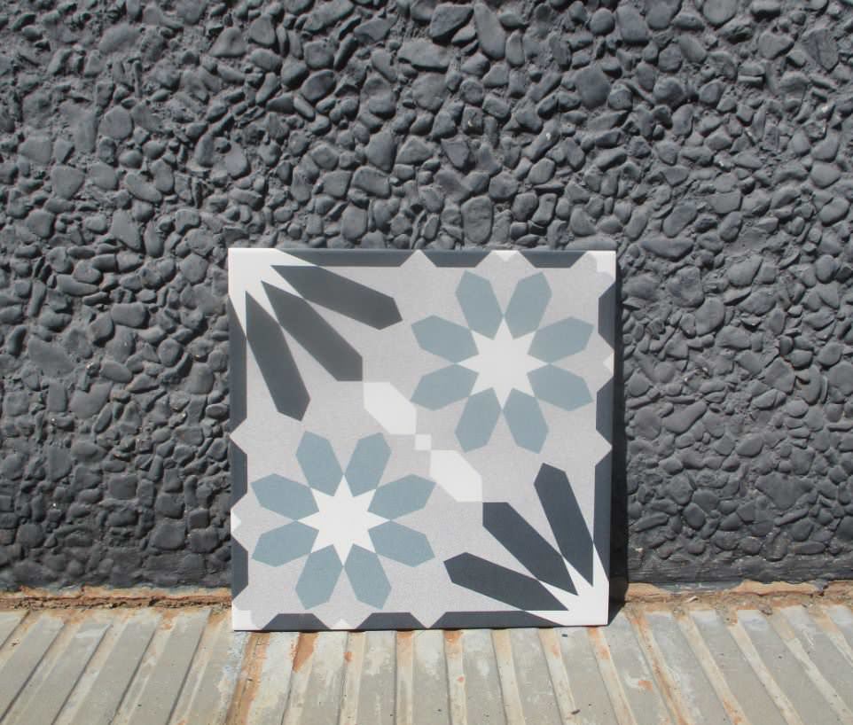 Porcelanico Valencia Dosaguas Antideslizante C2 25x25