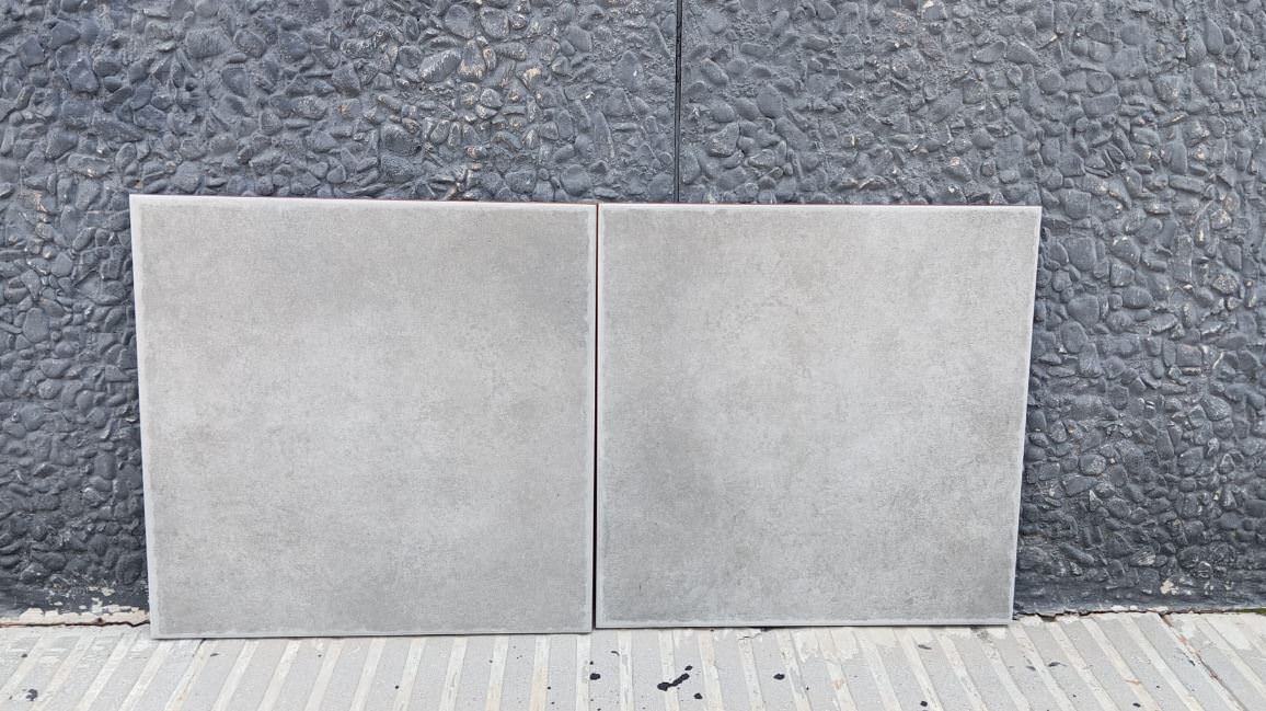 Gres Castelo Cinza Mate 33,3x33,3