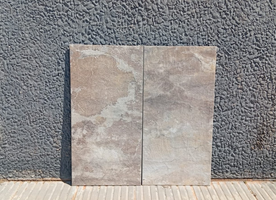 Porcelánico Antideslizante Nerva Beige 30.3x61.3